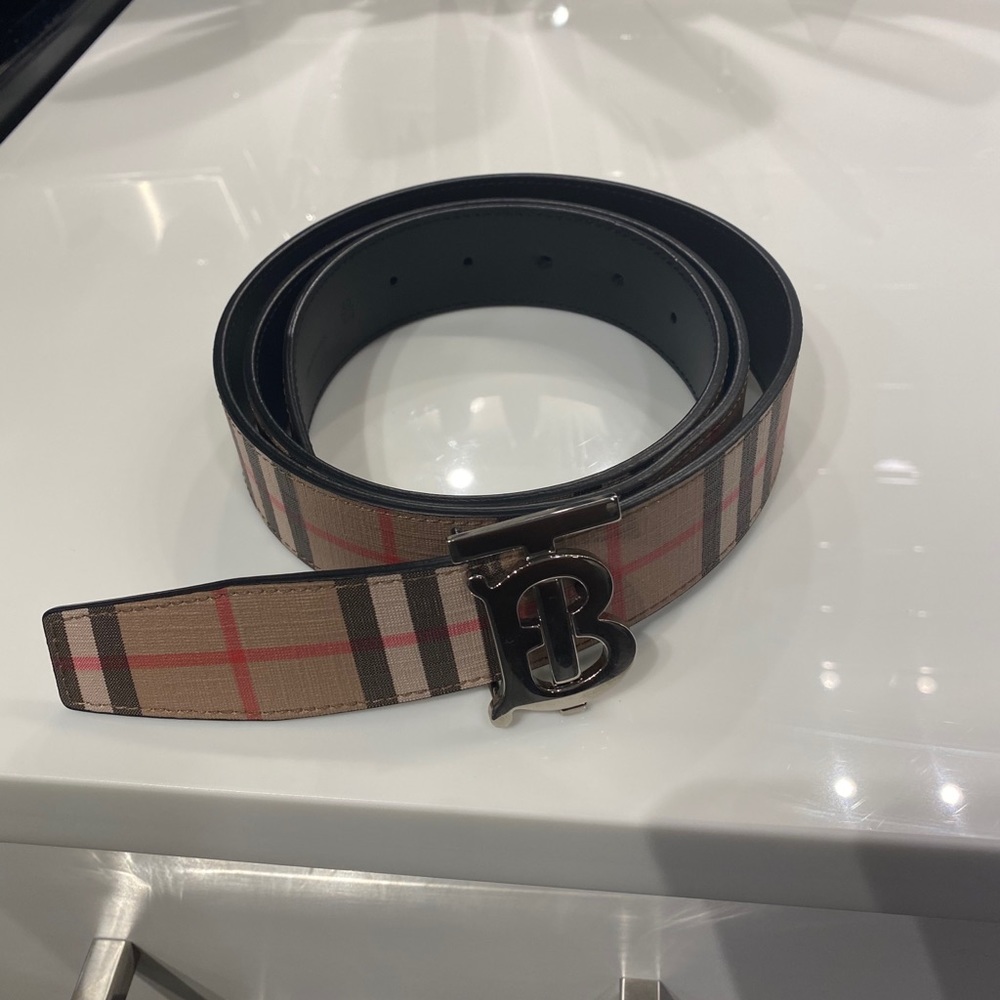 Burberry reversible belt